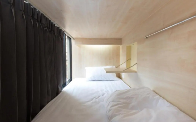 Lamurr Sukhumvit 41 - Hostel