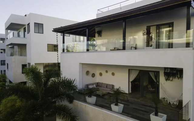 New Beachfront Penthouse by RedAwning