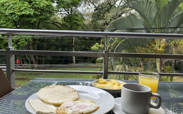 Hotel La Esperanza Ciudad Jardin