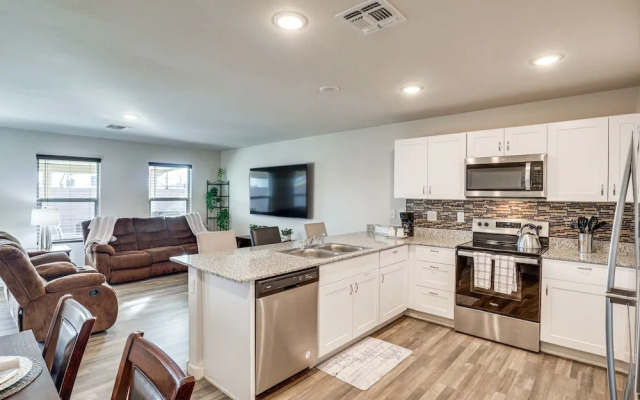 Bullhead City Home w/ Mtn View, By Colorado River