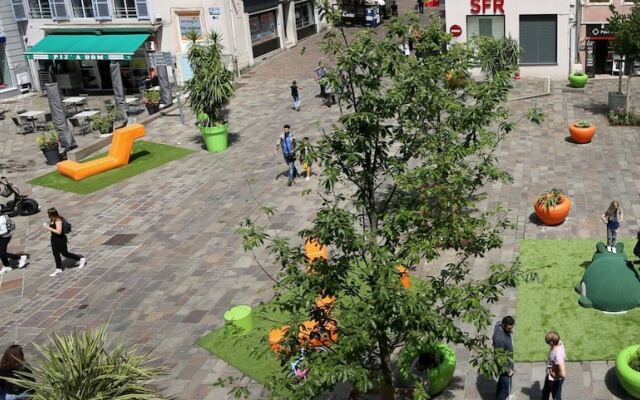 Le 21 -Au pied du Château - Netflix - GregIMMO