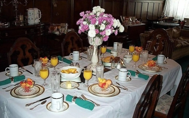 Victorian Inn Bed and Breakfast