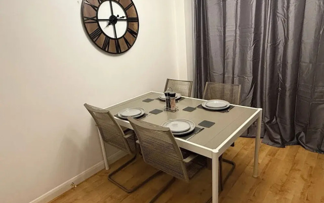 Coventry - 3 Beds - Pet Friendly - Free Parking