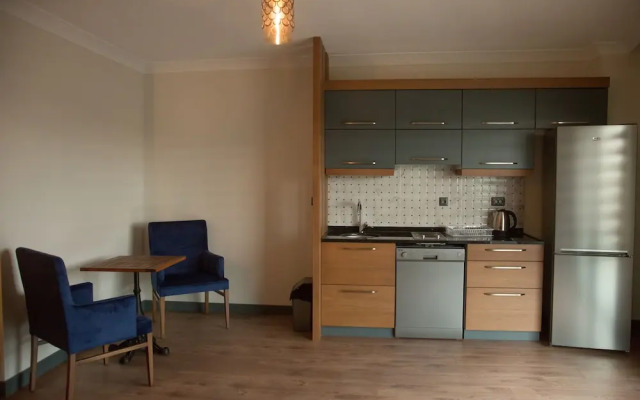Ceneviz Suit Hotel