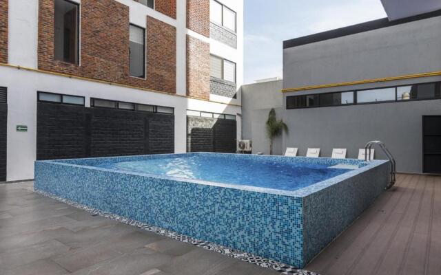 Central Balbuena Apartments