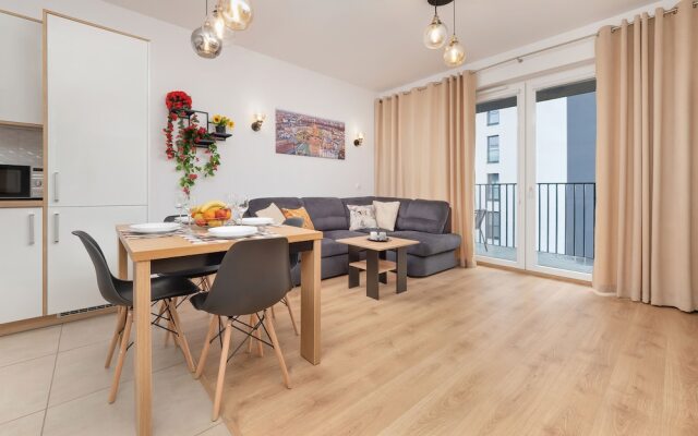 Apartment Manufaktura Łódź by Renters