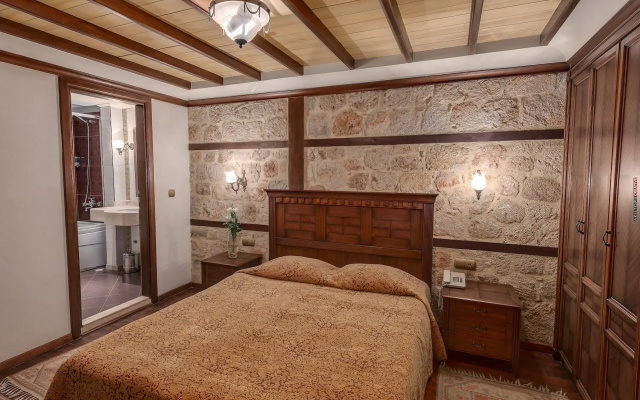 Tuvana  - Special Class