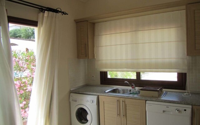 Villa Morlais by Amy Villas