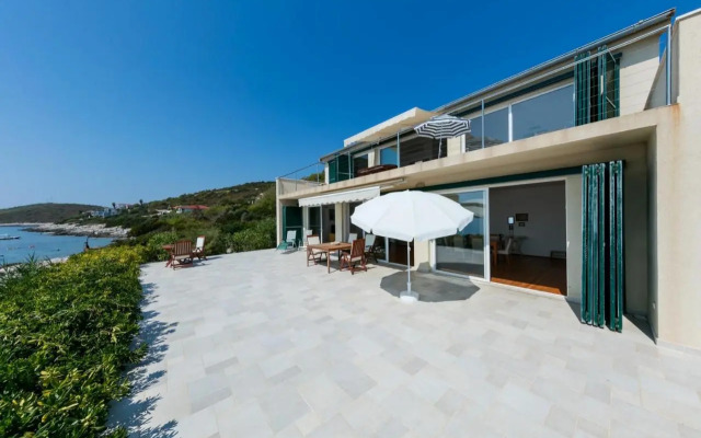 Seaview Suite Lissa