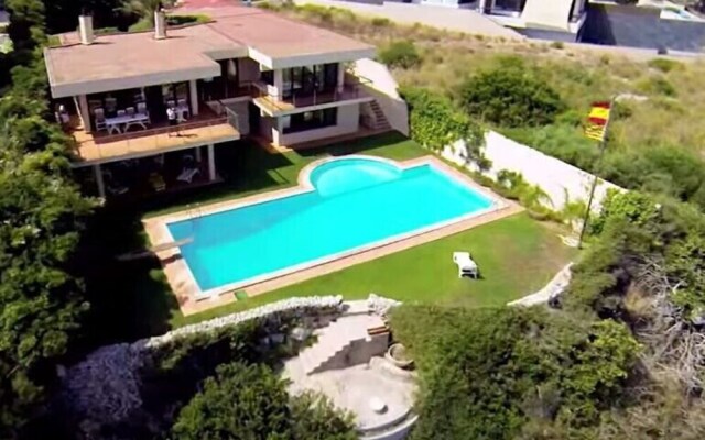 Amazing Villa Menorca by Hello Apartments Sitges