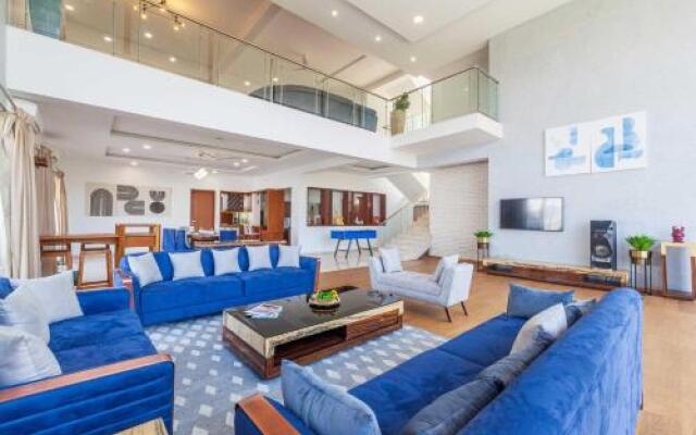 White Pebbles by Vista Rooms