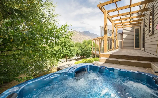 Pinnacle Villa