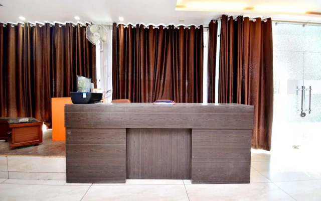 The Meridien by OYO Rooms