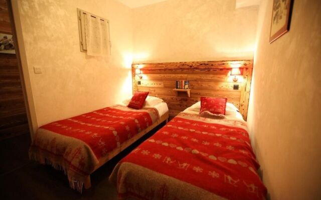 4 Rooms 8 People 3 Cles West Facing