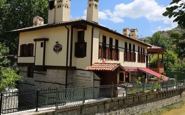 Muderrisler Evi