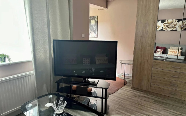NKN Cosy Maisonette Dartford Station Free Parking