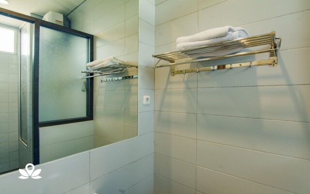 Family Guest House Kupang Baru