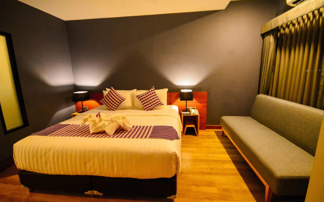 Comet Hotel Suratthani