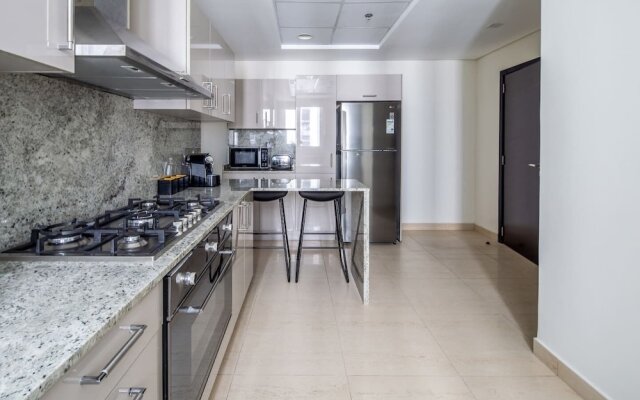 Chic 3BR With Study in The Heart of Downtown Dubai!