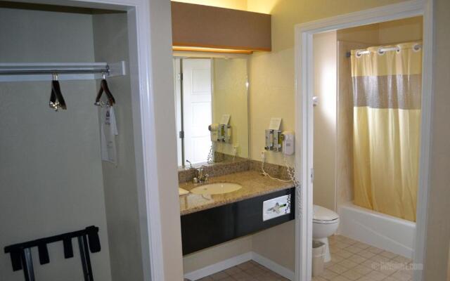 The Miramar Inn & Suites