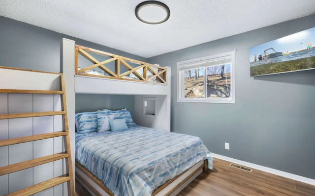 Lakation at the Waters Edge