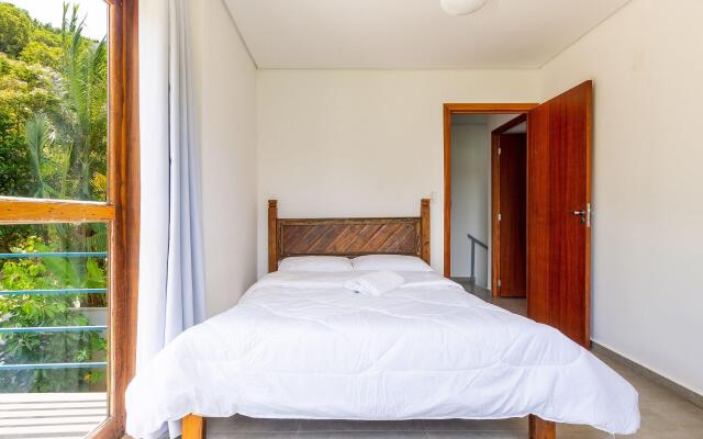 Casa 3Q c/ churrasq. 800m da praia RJU8301