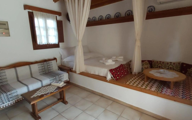 Traditional house in Asfendiou