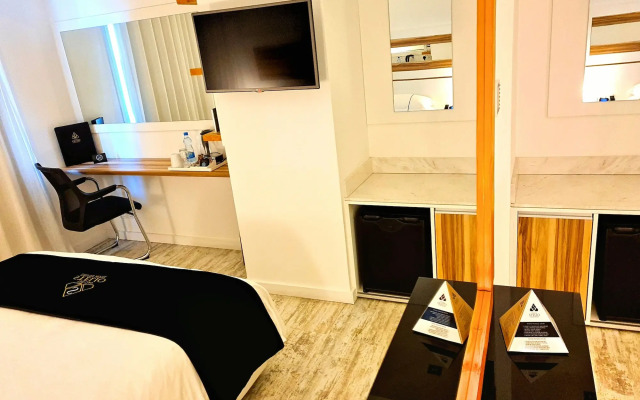 The Ciao Stelio Deluxe Hotel - Adults Only
