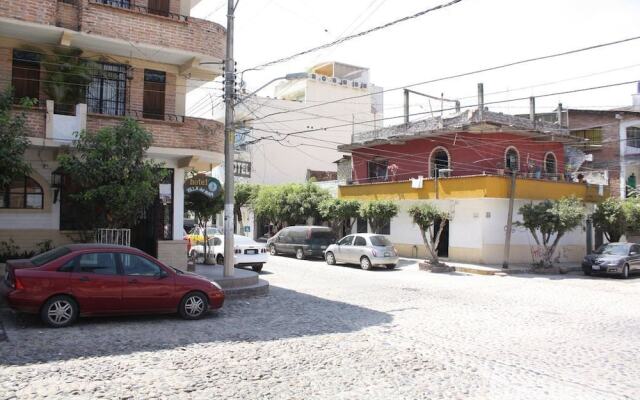 Casa Karina - Emiliano Zapata by MDR