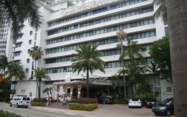 Casablanca by Design Suites Miami
