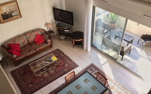 Welcome to Cannes - Azirys