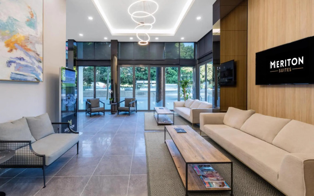 Meriton Suites Waterloo