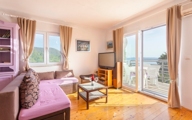Holiday house Tonci - comfortable & surrounded by nature: Tucepi, Riviera Makarska