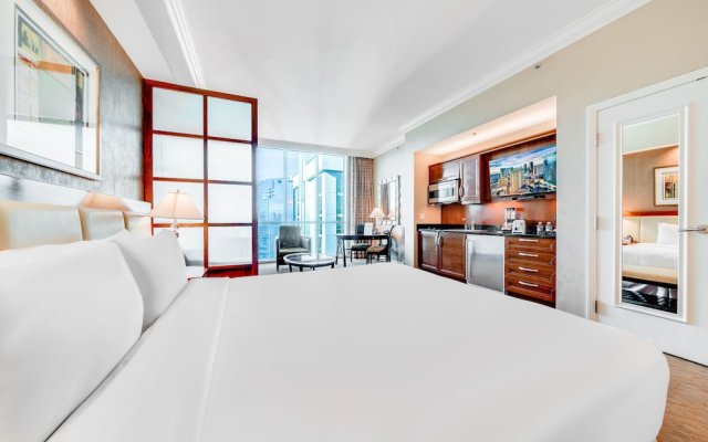 Jet Luxury Resorts @ The Signature Condo Hotel