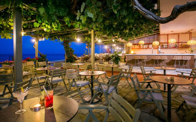 Kenta Beach Hotel