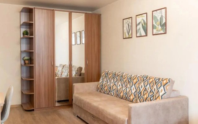 Apartment On Uchebnaya 7