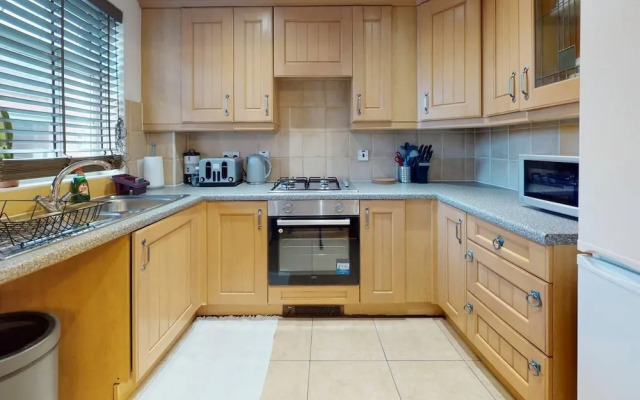 Stunning 2-bed Apartment in Grays