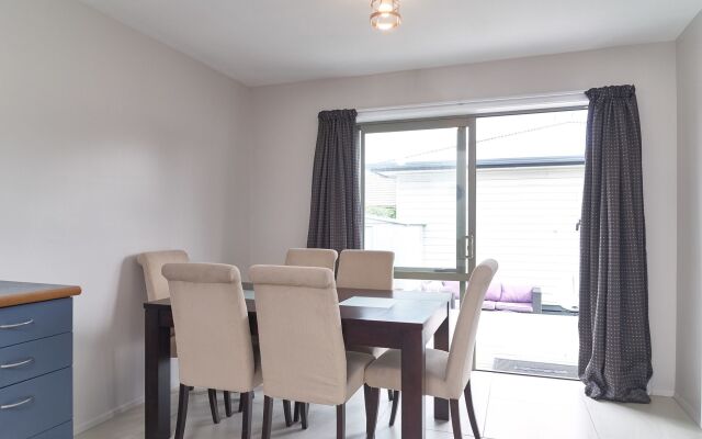 Merino Villa 1 - Christchurch Holiday Homes