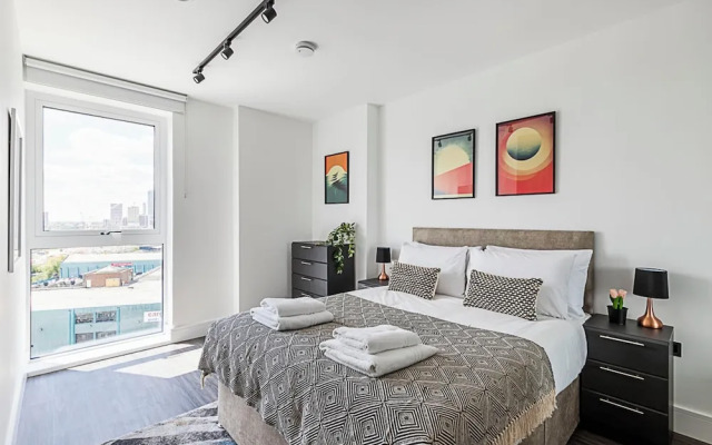 Luxurious West London Apartment