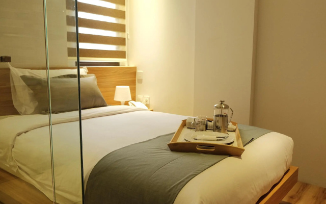 Flat06 Tendean