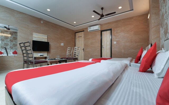 OYO 13027 Flamingo Grand
