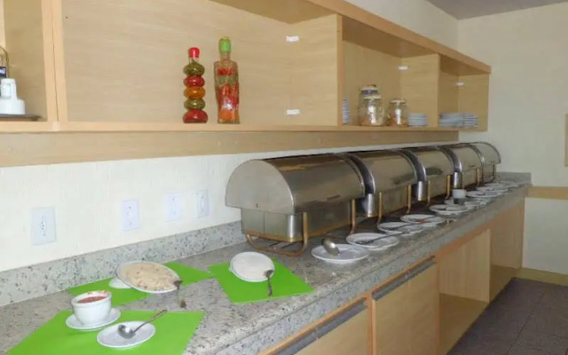 Sol Plaza Apartments