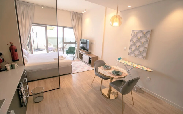 Park View Brand new Studio With Balcony - Hotel in ดูไบ - Photo 3
