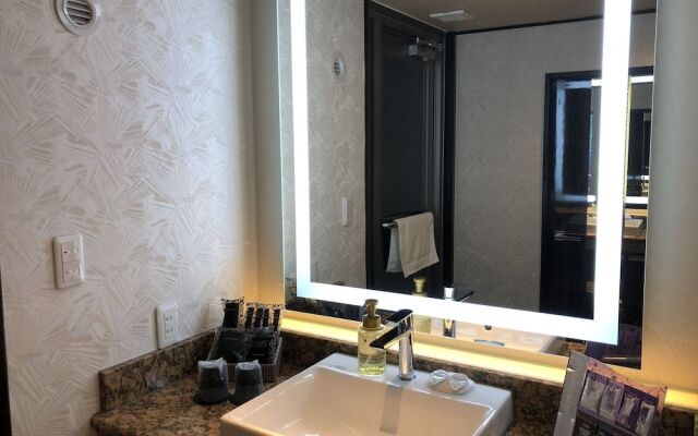 Hotel Raza - Adults Only