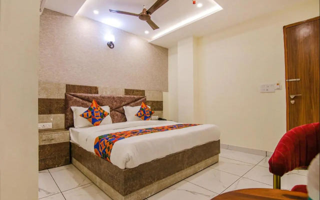 Fabhotel Meridian Inn