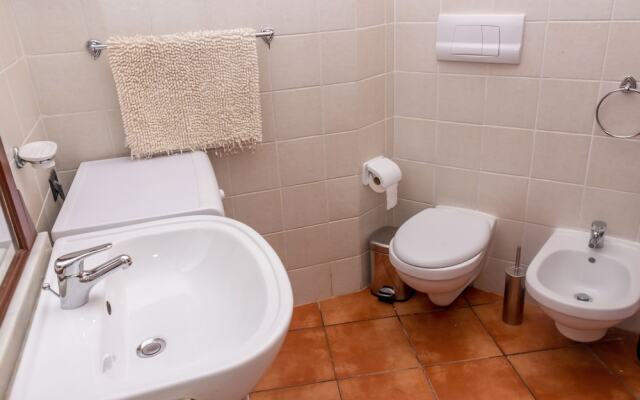 AJP Holidays - Porto Antigo 2 Beachfront Apartment