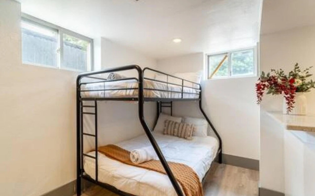 Retreat in Vibrant Westminster 4BR Hot Tub