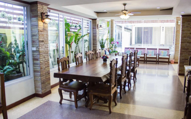 Baan Rabiang Mai Maesot Hotel