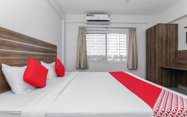 The Red Lotus Premium By OYO Rooms