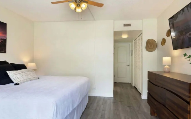 Oceanfront Condo 117 in Kailua-kona